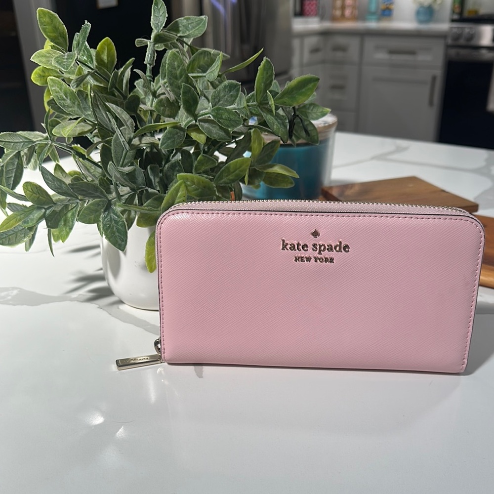 Kate Spade Blush Pink Zip Wallet